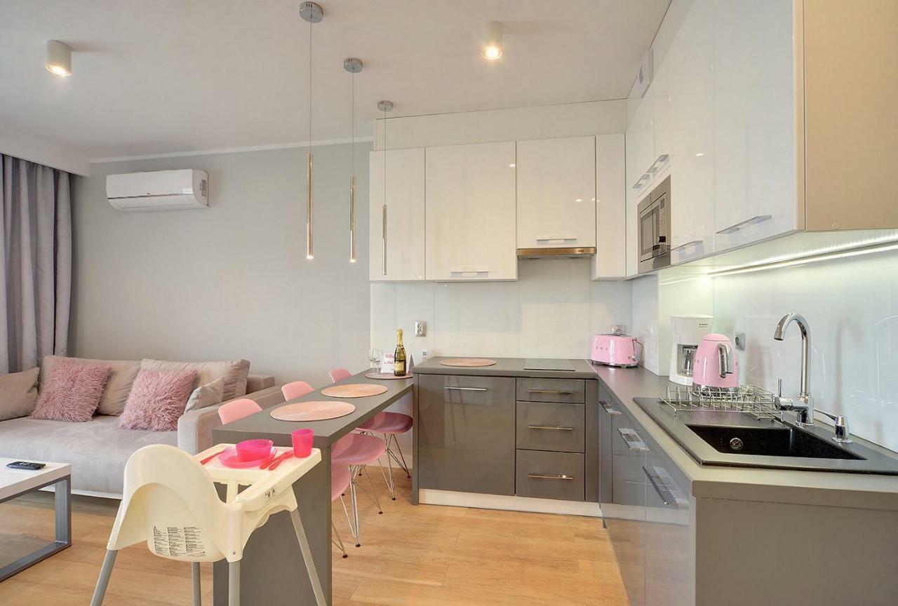 Pink Apartment Lesne Tarasy Dziwnowek Ngoại thất bức ảnh